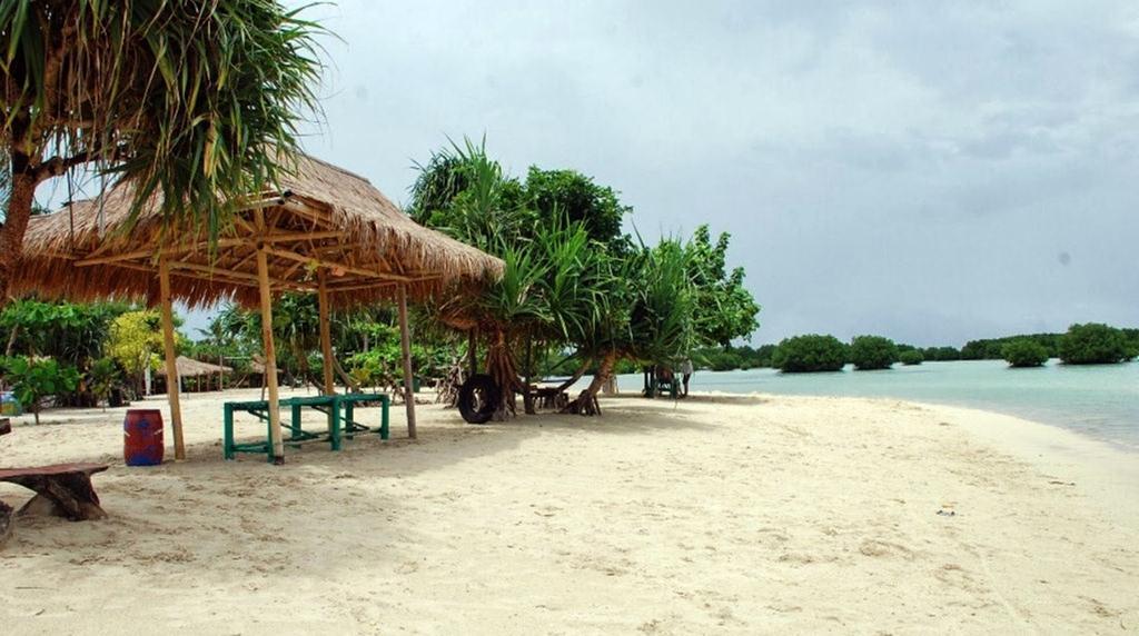 Pari Solata Seaview Homestay Syariah Kepulauan Seribu Exterior photo