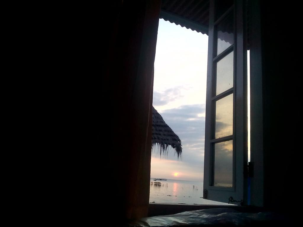 Pari Solata Seaview Homestay Syariah Kepulauan Seribu Exterior photo
