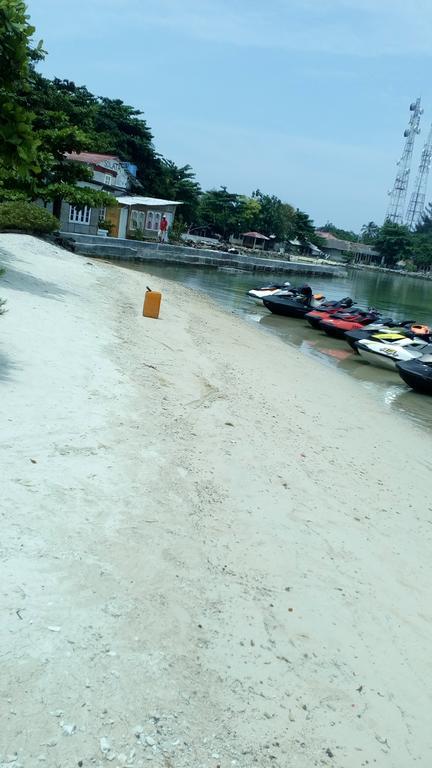 Pari Solata Seaview Homestay Syariah Kepulauan Seribu Exterior photo